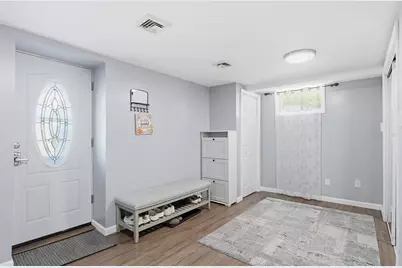 140 Ruskin St, Chicopee, MA 01020 - Photo 24