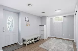 140 Ruskin St, Chicopee, MA 01020 - Photo 24