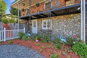 140 Ruskin St, Chicopee, MA 01020 - Photo 4