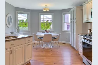 13 Green St #_, Newton, MA 02458 - Photo 8