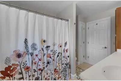 781 Grafton St, Shrewsbury, MA 01545 - Photo 20