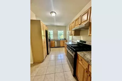 206 Sumner St #6, Newton, MA 02459 - Photo 2