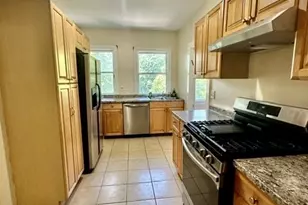 206 Sumner St, Newton, MA 02459 - Photo 2