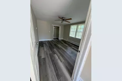 11 Maple St #B, Paxton, MA 01612 - Photo 4