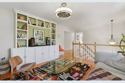 10 Slocum Farm Dr, Dartmouth, MA 02747 - Photo 2