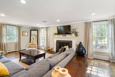 18 Hearthstone Cir, Wayland, MA 01778 - Photo 8