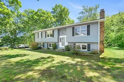 66 Swan Ave, Fitchburg, MA 01420 - Photo 2