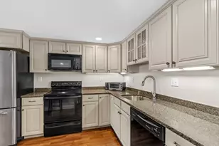 102 Riverside Cir, Marshfield, MA 02050 - Photo 26