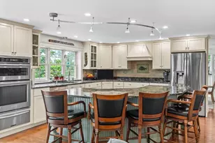 102 Riverside Cir, Marshfield, MA 02050 - Photo 12