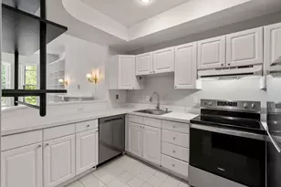 333 Beacon St, Boston, MA 02116 - Photo 10