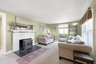 42 Hawthorn Ave, Needham, MA 02492 - Photo 4