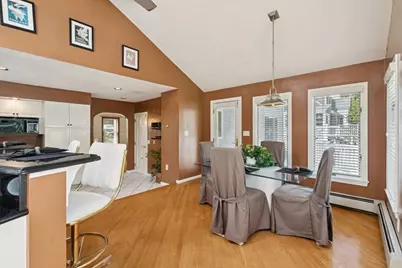 42 Woodland Rd, Wakefield, MA 01880 - Photo 4