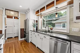 31 Sycamore St, Lowell, MA 01852 - Photo 14