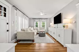 31 Sycamore St, Lowell, MA 01852 - Photo 8