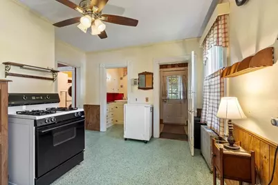 140 Lake View Ave, Lynn, MA 01904 - Photo 14