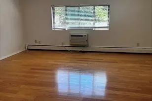 146 Willow St, Waltham, MA 02453 - Photo 4