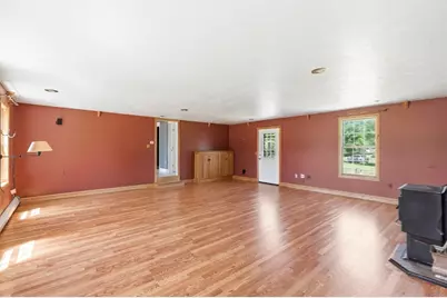27 Charles Ave, Uxbridge, MA 01569 - Photo 14