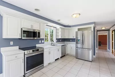27 Charles Ave, Uxbridge, MA 01569 - Photo 4