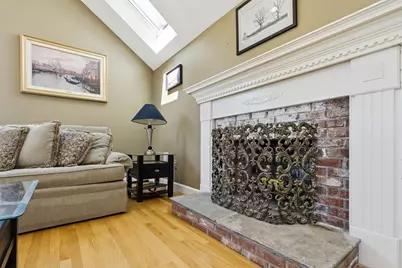 27 Charles Ave, Uxbridge, MA 01569 - Photo 4