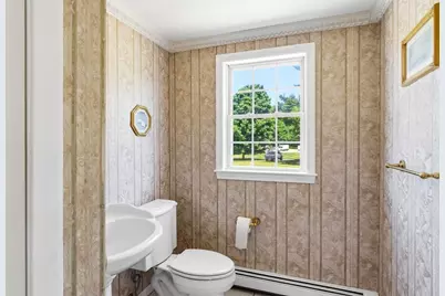 27 Charles Ave, Uxbridge, MA 01569 - Photo 12