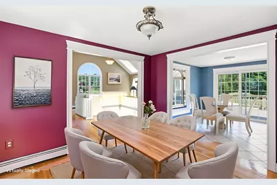 27 Charles Ave, Uxbridge, MA 01569 - Photo 8