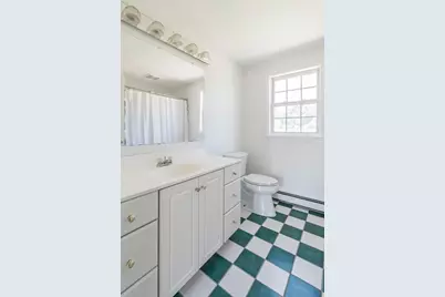 27 Charles Ave, Uxbridge, MA 01569 - Photo 32