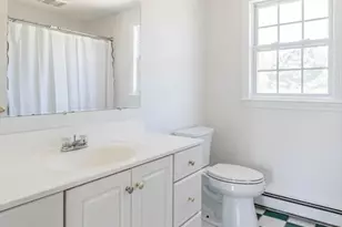 27 Charles Ave, Uxbridge, MA 01569 - Photo 32