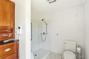 27 Charles Ave, Uxbridge, MA 01569 - Photo 20