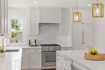 196 Doty St, Waltham, MA 02452 - Photo 10