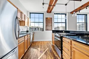 881 E 1st St, Boston, MA 02127 - Photo 4