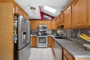 69 Merrimac St, Dartmouth, MA 02748 - Photo 4