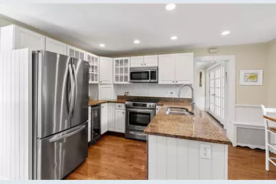 11 Concord Road, Wayland, MA 01778 - Photo 8