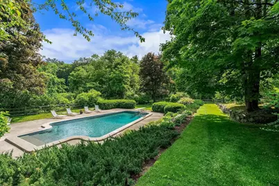 11 Concord Road, Wayland, MA 01778 - Photo 2