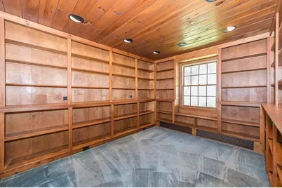 16 Westmont Cir, Shrewsbury, MA 01545 - Photo 6