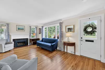 378 Roosevelt Ave, Springfield, MA 01118 - Photo 6