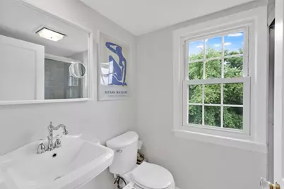 378 Roosevelt Ave, Springfield, MA 01118 - Photo 22