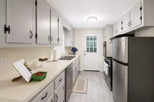 30 Springdale Rd, Dracut, MA 01826 - Photo 4