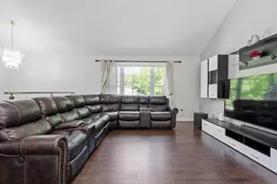 22 Columbia Ave, Fitchburg, MA 01420 - Photo 4