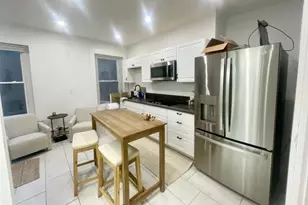 206 Hanover St, Boston, MA 02113 - Photo 2
