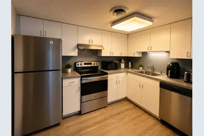530 Vfw Parkway #201, Boston, MA 02132 - Photo 2