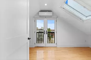 256 W 3rd St, Boston, MA 02127 - Photo 24