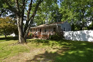 3 Vineland Ave, East Longmeadow, MA 01028 - Photo 2