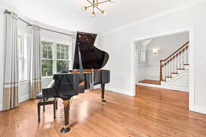 49 Sheridan Circle, Winchester, MA 01890 - Photo 4