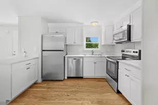 18 Foxtail Dr, Kingston, MA 02364 - Photo 2