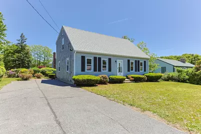10 Antlers Shore Dr, Falmouth, MA 02536 - Photo 2