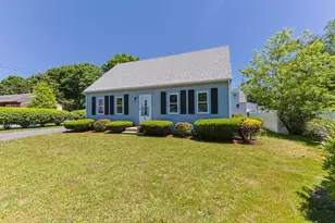 10 Antlers Shore Dr, Falmouth, MA 02536 - Photo 4