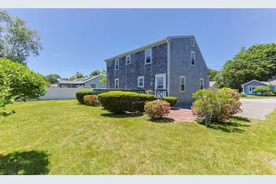 10 Antlers Shore Dr, Falmouth, MA 02536 - Photo 28