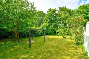 452 Tecumseh St, Fall River, MA 02721 - Photo 24