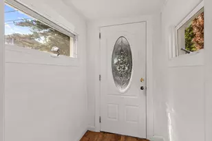 452 Tecumseh St, Fall River, MA 02721 - Photo 4
