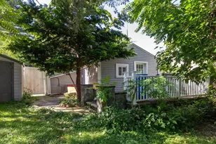 452 Tecumseh St, Fall River, MA 02721 - Photo 22